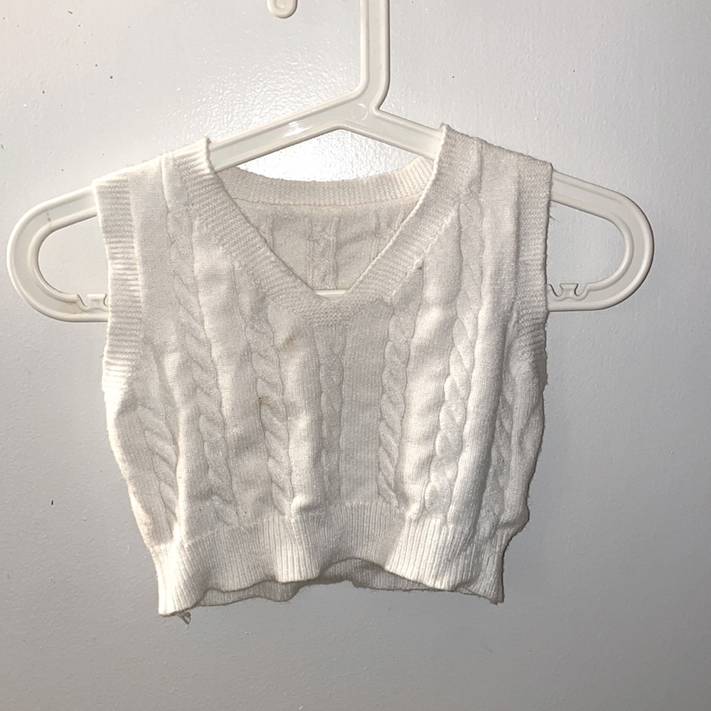 white knitted vest crop top